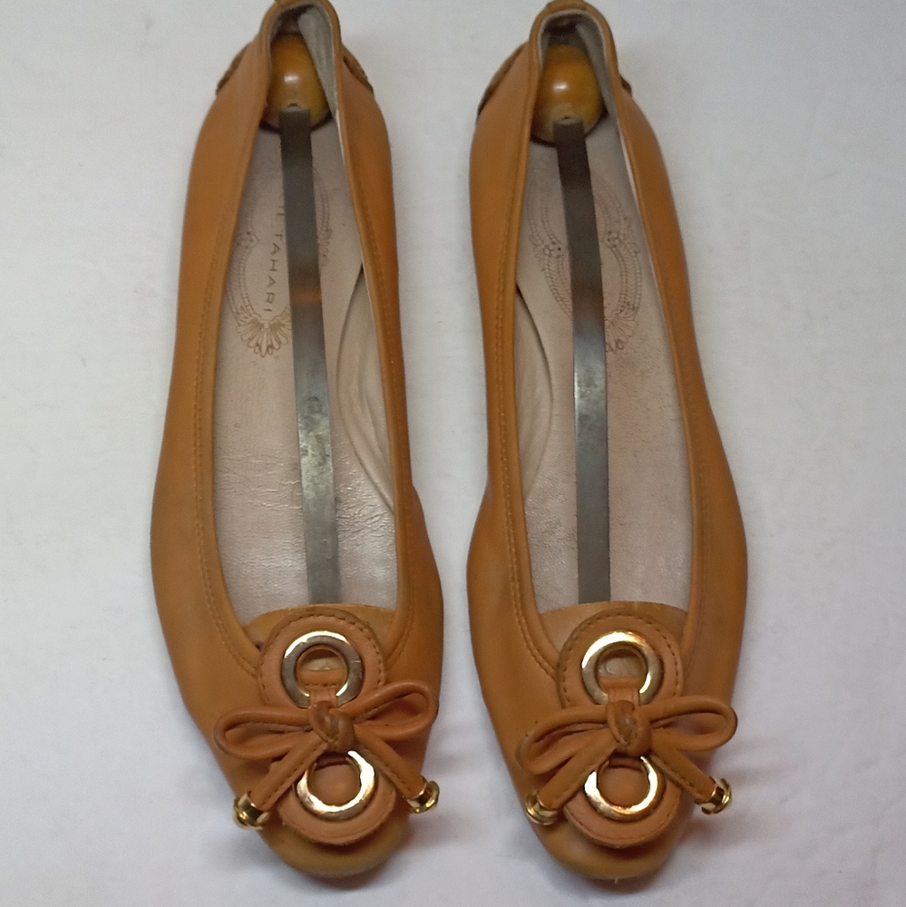 Elie Tahari Tan Leather Flats Women's Shoes Sz 38